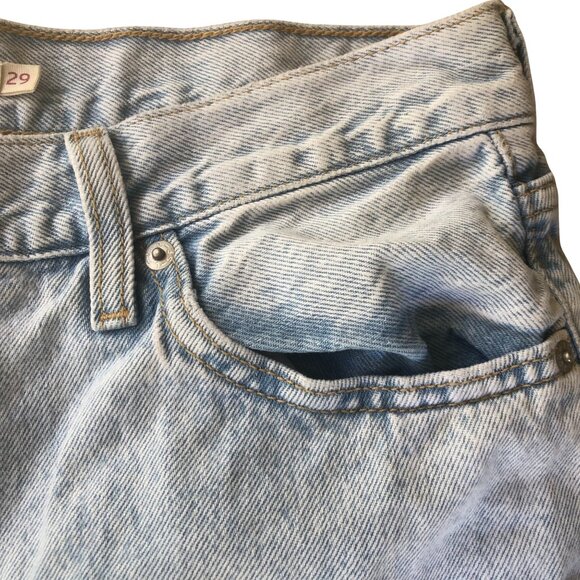 Levi’s ’94 Baggy Jeans Women’s 29 Light Wash Denim Relaxed Fit - Picture 4 of 6
